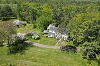 Renovated farmhouse on an acreage with grill, four-bedrooms, & W/D - river views - 0