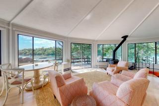 Unique oceanfront home with a deck, tons of natural light, & amazing views - 9