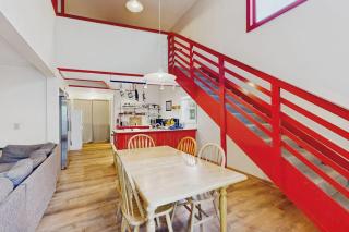 Sunlit cottage next to Acadia - sparkling full kitchen - 1 mile to downtown - 5