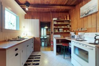 Historic Home with Large Deck, Free WiFi, Washer/Dryer - Near Beach and Downtown - 2