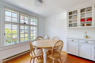 Parker House: Historic home - walk downtown, dog-friendly & washer/dryer - 2