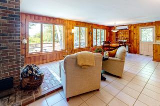 Dog-friendly beach house with WiFi, private washer/dryer, deck, beautiful views - 2