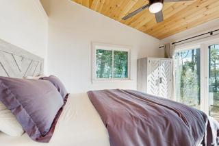 Modern Maine cottage with river views, deck, and a convenient washer/dryer - 1