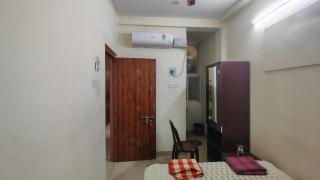 Radhe Krishna Guest House - 6
