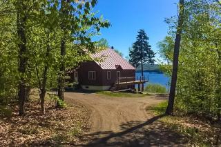Spectacular lakefront home with dock, firepit, & vaulted ceilings - dog-friendly - 8