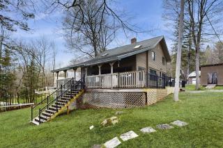 Wonderful Lakefront Gem W/ Free WiFi, Dock, Private Beach, Kayaks, Canoe & More - 8
