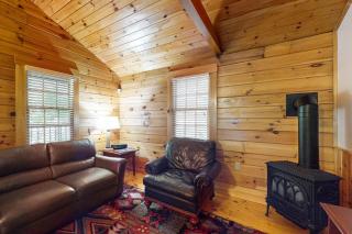 Charming dog-friendly studio cabin with firepit and near outdoor fun - 6