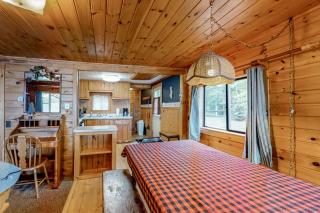 Lake front home with privately shared dock for the homes in this complex - 4