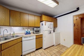 Lakefront Home with Private Dock, Pebble Beach & Enclosed Porch - Dogs Welcome - 6