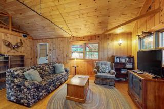 Lakefront Home with Private Dock, Pebble Beach & Enclosed Porch - Dogs Welcome - 8