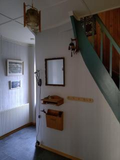 Cozy and charming family home 10 minutes from everything - 2