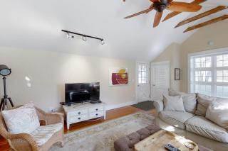 Historical New England home, outdoor shower , Dog-friendly - 2