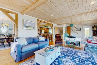 Oceanfront home with dock, beautiful deck & firepit - steps to the beach - 5