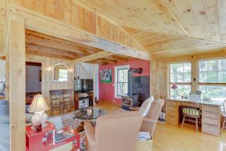 Charming Bayview Cottage with Deck, Firepit, Garden - 200 - 1