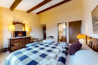 Fun-Filled Lakehouse w/Private Balcony, Free WiFi, Private W/D - Steps to Beach - 2