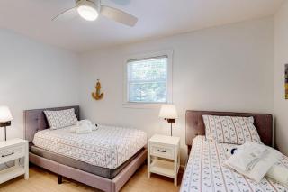 Oceanfront property with 2 homes, firepit & decks - walk to Barrett Park & town - 0