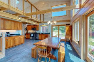 Bayfront home with gorgeous water views, dock, outdoor patio, fireplace - 7