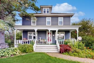 Charming Coastal Retreat with Ocean Views, Porch and Private Cabin - 9