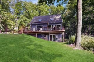 Oceanfront snowbird-friendly home on the beach with washer/dryer & fireplace - 9