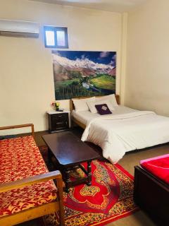 Yasin Holiday Hotel - 1