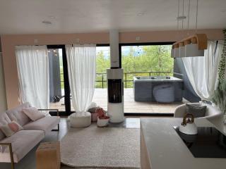 Sunrise View Lapland, Sky View bedroom & Jacuzzi - 0