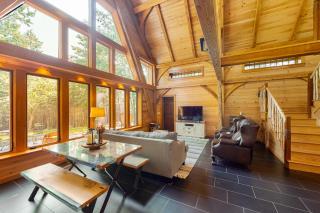 The Cabin on 32 wooded acres - tranquil new-build with sauna & forested views - 3