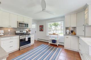 Tranquil Seaside Cottage with Spectacular Views, Wifi & Washer/Dryer - 1
