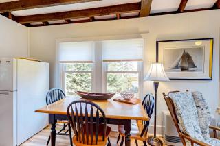Dog-friendly bay view home - water views - 2