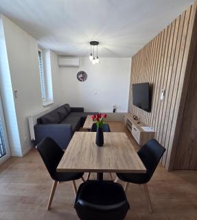 Apartment 88 Zvolen Centre - Next to Europa SC - 8