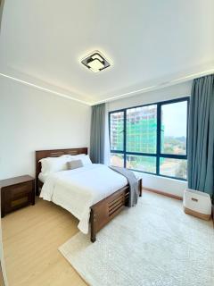 Urban Elegance 2BR Lavington Near Junction mall - Heated Pool, Gym, Fast WiFi - 5