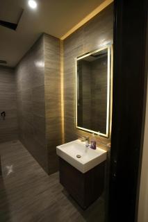 Skypark One Gulberg Greens - Two Bedroom Apartment by Alvis Suite - 3