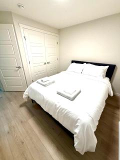 Cozy 1 or 2 bedrooms 15 min to Airport and near Shops amenities - 7