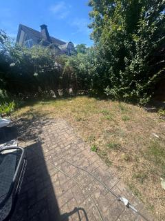 Es ist eine sehr schönes Haus mit 3 Zimmer Und Garten,Carports für 2 Autos - 7