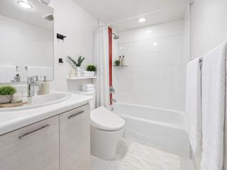 2BR City Escape Near Waterfront - 1