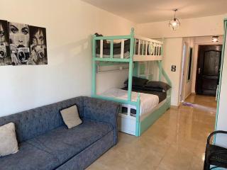 Cozy studio in Kilo 80 North Coast AC Budget - families - 8