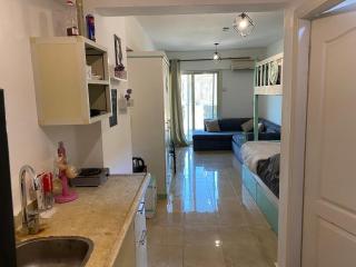 Cozy studio in Kilo 80 North Coast AC Budget - families - 4