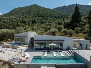 Aluma Exclusive Villa - 8