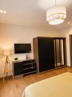 Luxury Spacious Apartment I 2BR in Hyde Park - 4