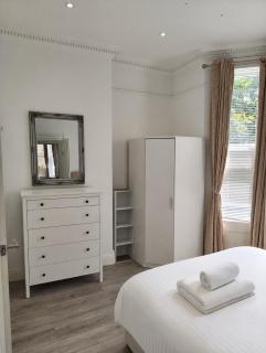 Medora Mansions 5 Beds 5 Bath, Brixton - 2