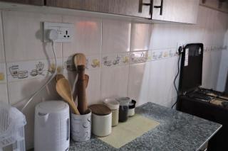 1BR Apartment in South B Balozi Estate 5 min to Capital Centre 10 min to NextGen Mall 15 min to JKIA Airport & SGR Terminus Easy Access to Mombasa Road and Nairobi CBD Fully Equipped Kitchen Fast Wi-Fi Smart TV Free Secure Parking self check in - 4