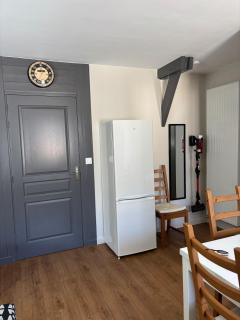 Petite maison privée de 33m2 Beaucouzé avec étang - 2