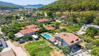 Göcek te Müstakil Havuzlu Konforlu, Bahçeli Özel Müstakil Villa - 4