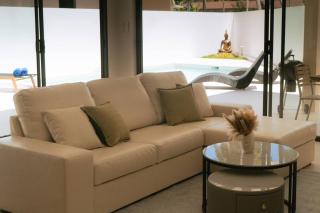 Le Chateau de Maman 4BR Pool Villa in Maenam - 1