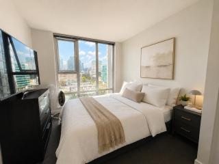Beautiful 2-Bedroom Apartment Downtown - 4