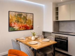 Matisse No33 - Luxury Apartment with Parking - 5