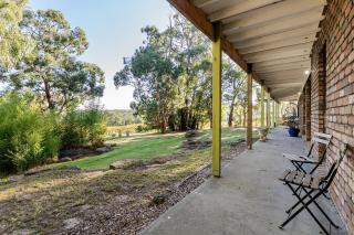Yarra valley orchard view farm escape - 7