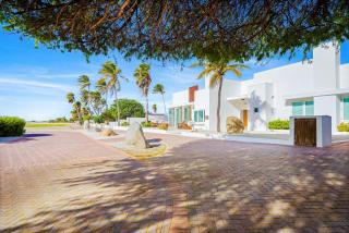 Oceanfront 4BR Lux Villa • Pool • Full Ocean View - 1