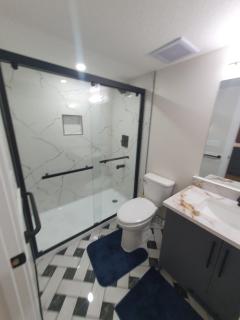 1 Bedroom Suite , Living Area , Dining, kitchen, bathroom - 9