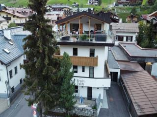 Apartment with Whirlpool Bathtub in St Anton - 3