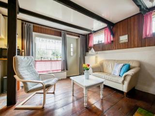 Cosy suite in village of Callanstoog - 2